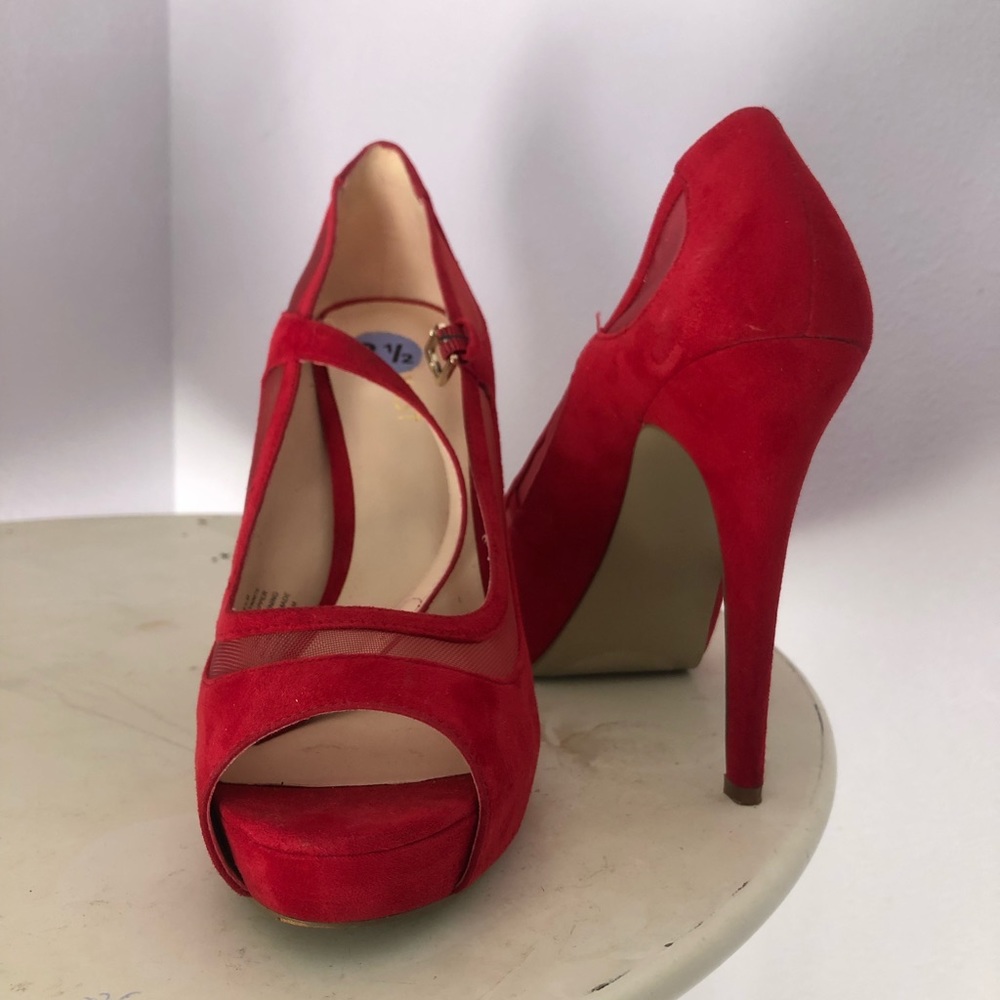 Red Nine West heels
